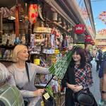 The tourists from Russia enjoyed Japanese beauty in Tokyo and Kamakura.